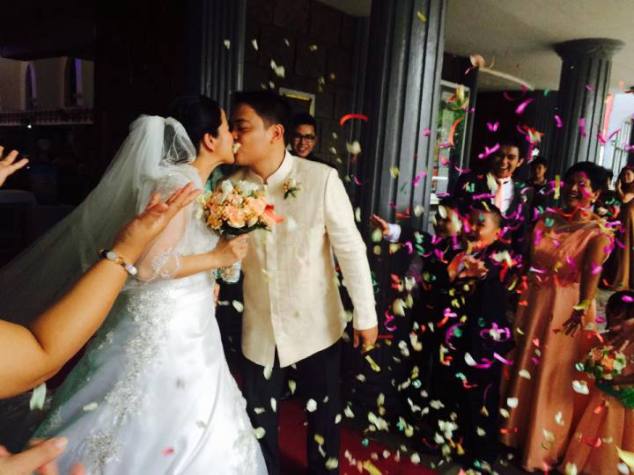 “Kapit-kamay sa habambuhay na paglalakbay.” Che and Angel’s wedding at Philam Homes, Quezon City